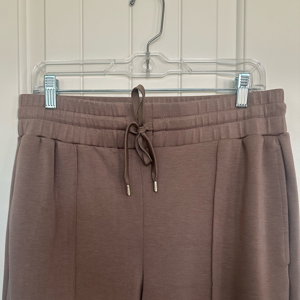 Elie Tahari Taupe Lounge Pants - Picture 2 of 10